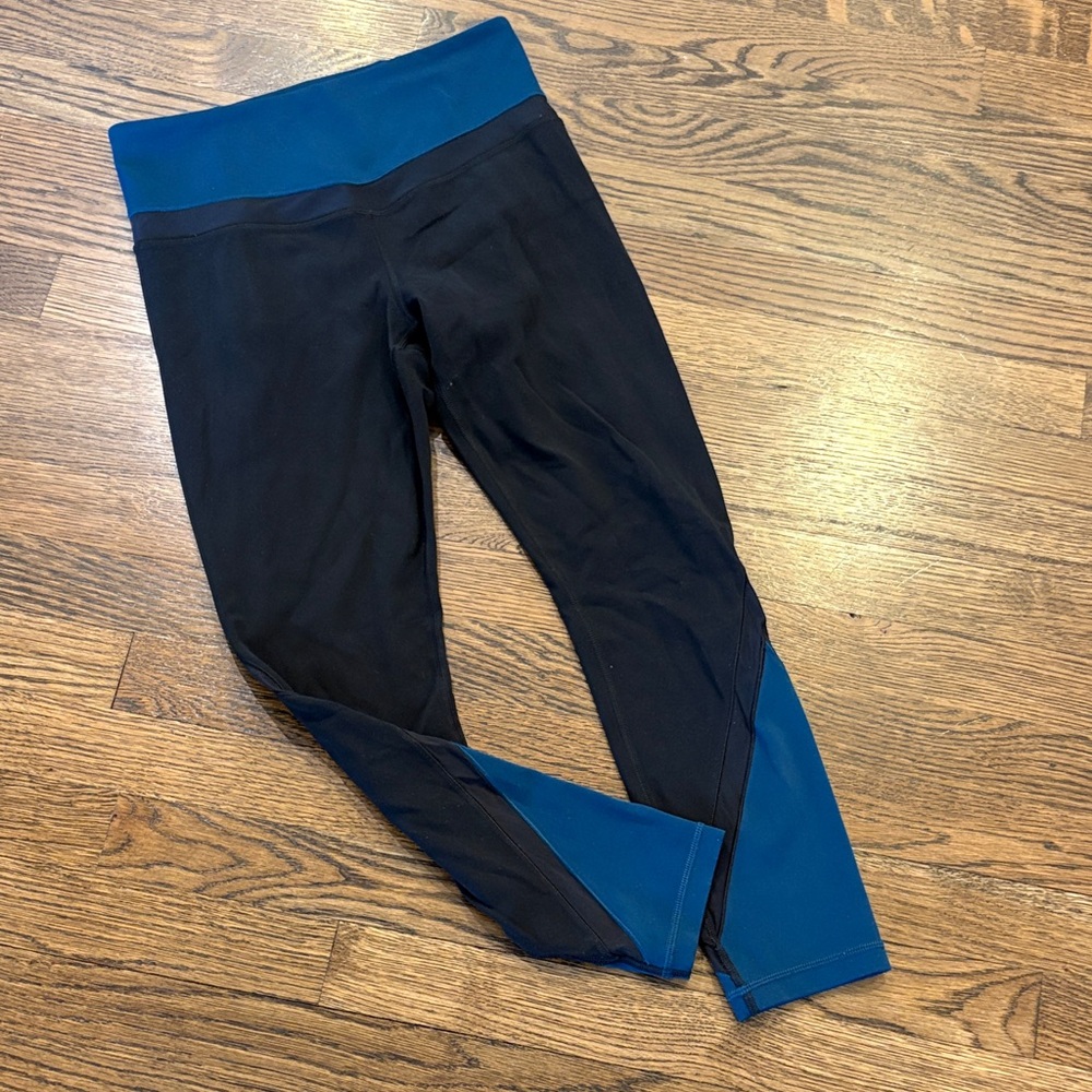 Athleta Two-Tone colorblock Black and Teal Active Leggings, s